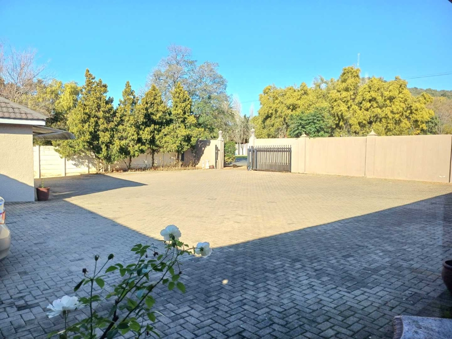 8 Bedroom Property for Sale in Noordhoek Free State